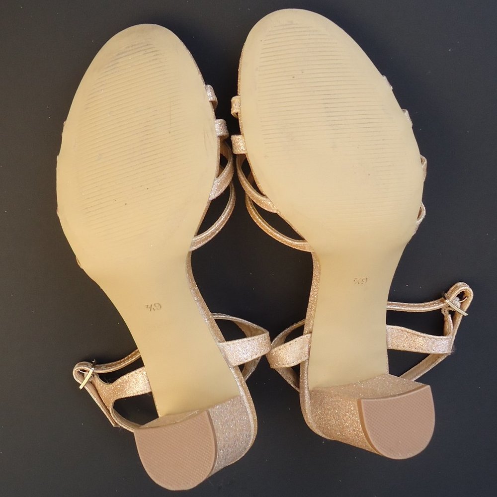 SIZE 6.5. BADGLEY MISCHKA American Glamour gold glitter block heels sandals. - Picture 14 of 16